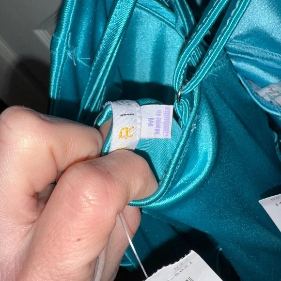 Elegant Teal Satin Bustier Top - Picture 5 of 5